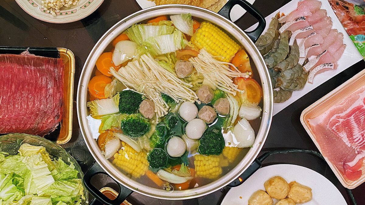 鮮蝦什錦藥膳鍋/日式豆乳火鍋/牛肉蔬菜鍋，3道低脂高蛋白火鍋食譜