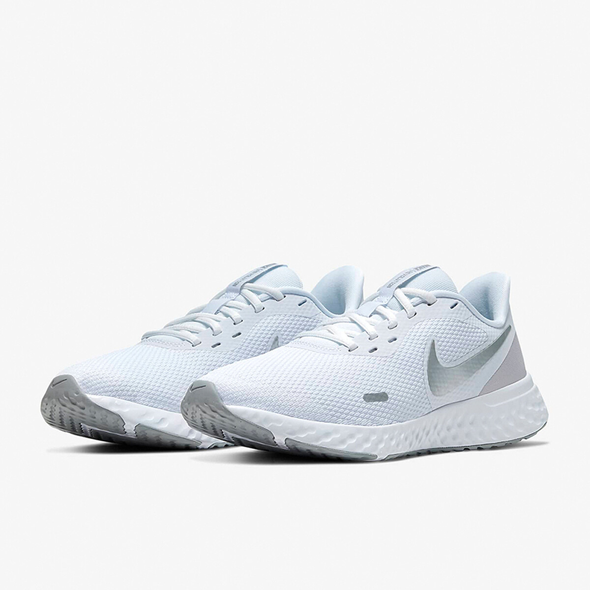Nike REVOLUTION 5，NT1,290