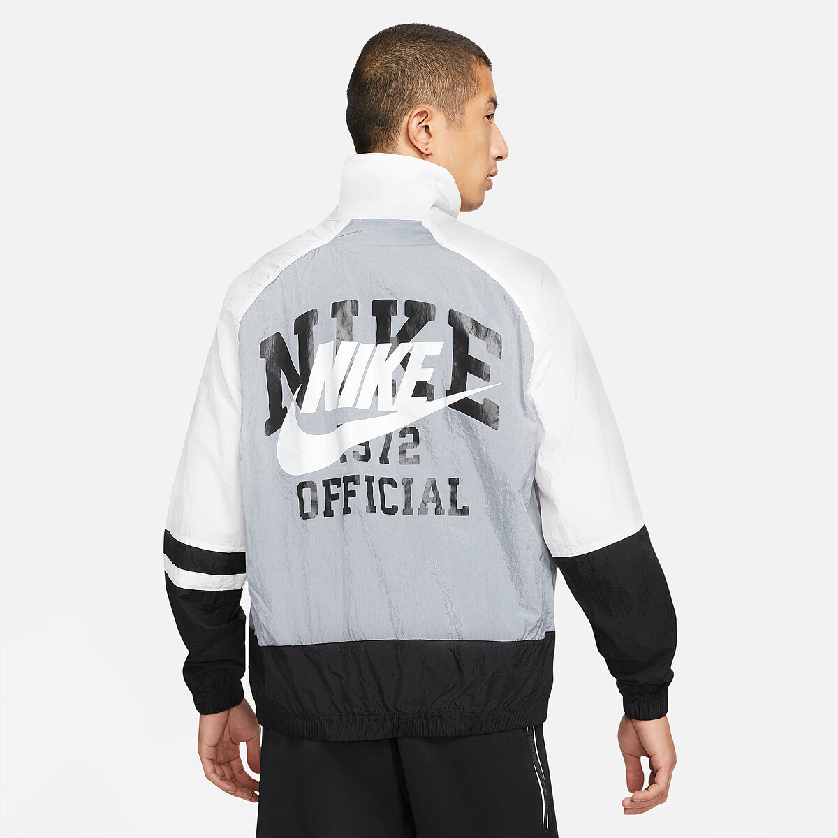 Nike SPORTSWEAR男子運動外套，NT1,490