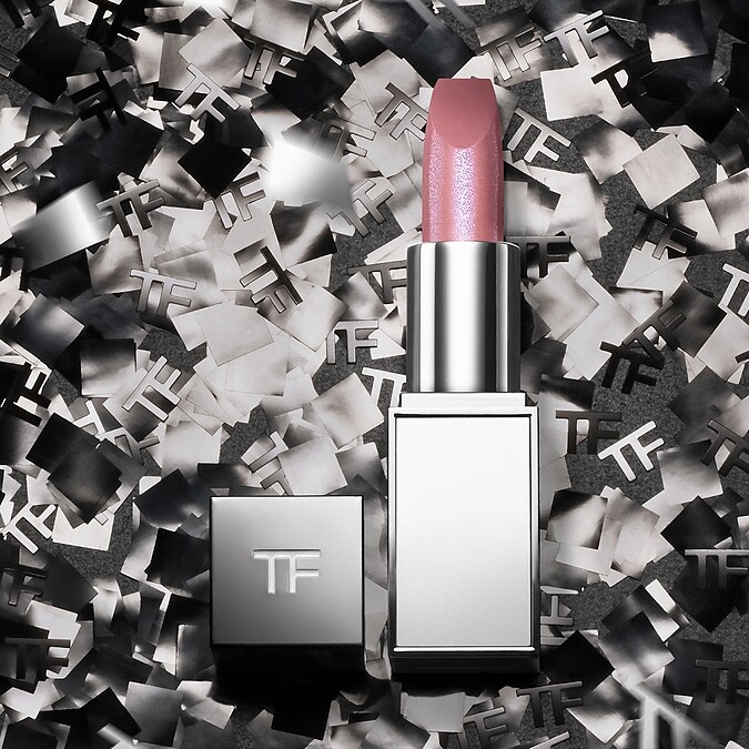 TOM FORD 2021聖誕彩妝太陽輕吻訂製香檳玫瑰潤唇膏形象圖。