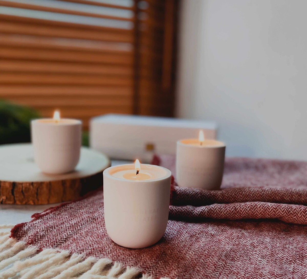 內含:晚間舒緩、怡神、玫瑰香薰蠟燭