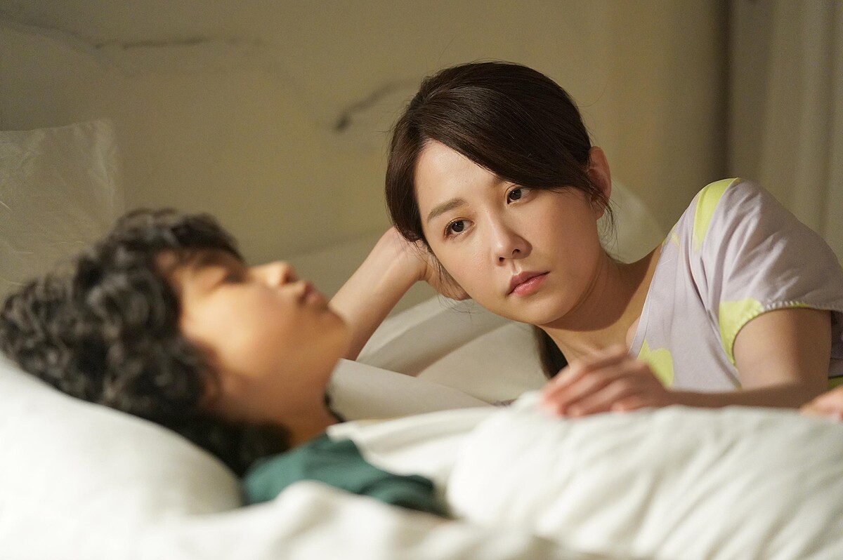 ▲▼邵雨薇、白潤音母子情超好哭。（圖 / Netflix提供）