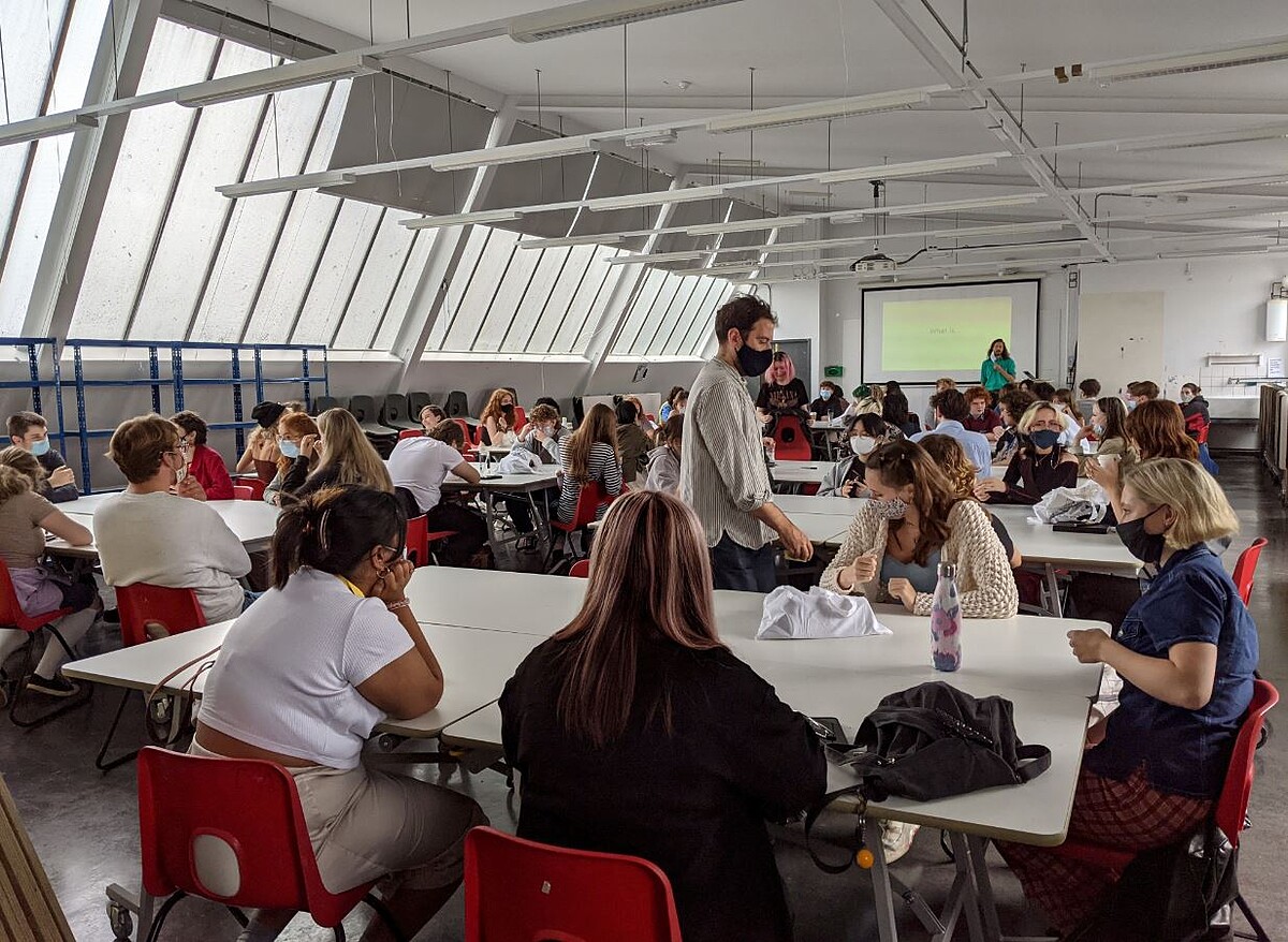 當老師的小幫手。