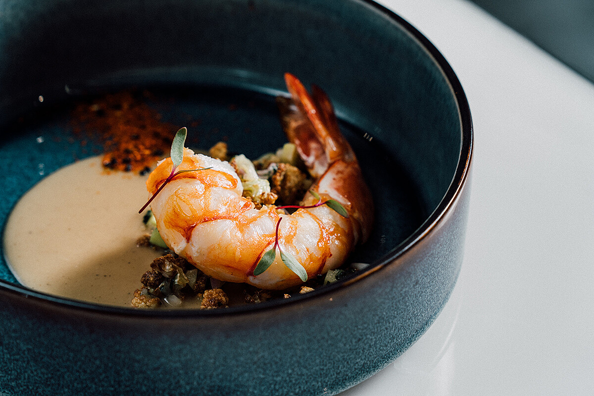 前菜 Appetizer&mdash;海虎蝦佐白花菜天鵝絨醬汁。