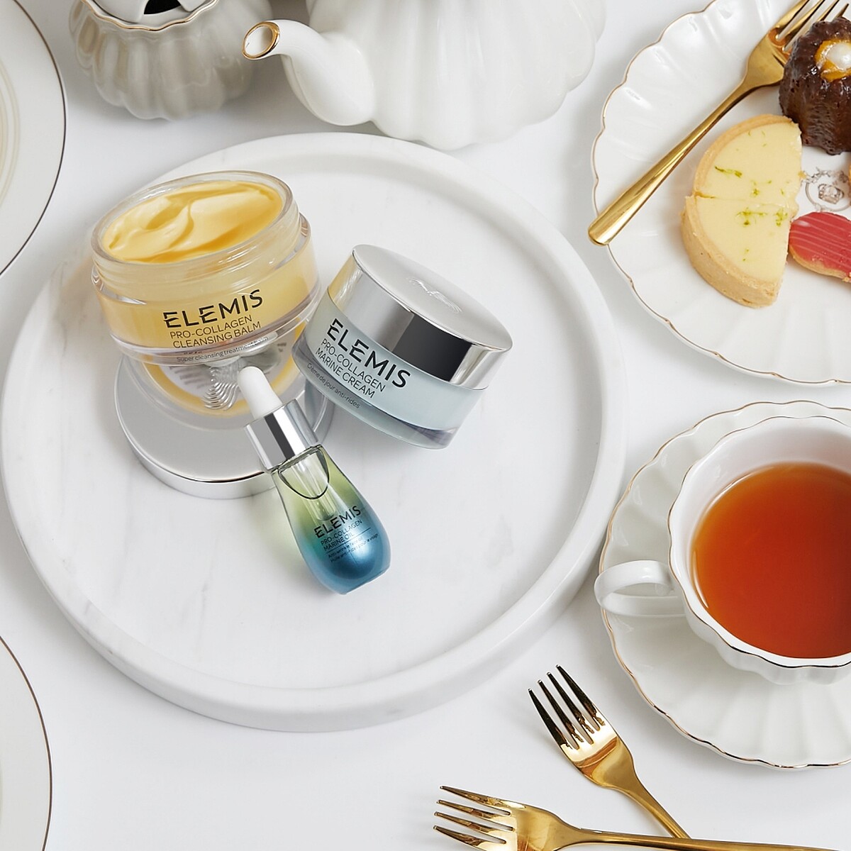 英倫保養來寵你,ELEMIS 海洋膠原修護三部曲。