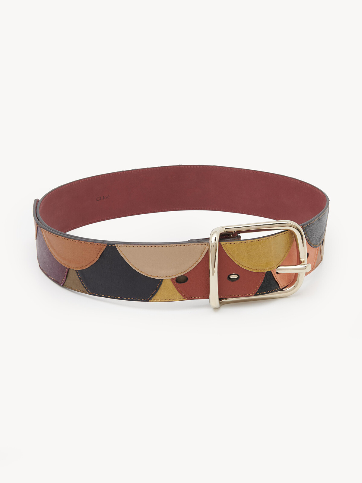 Chlo&eacute; Scallop 貝殼紋拼接皮帶，NT27,600。