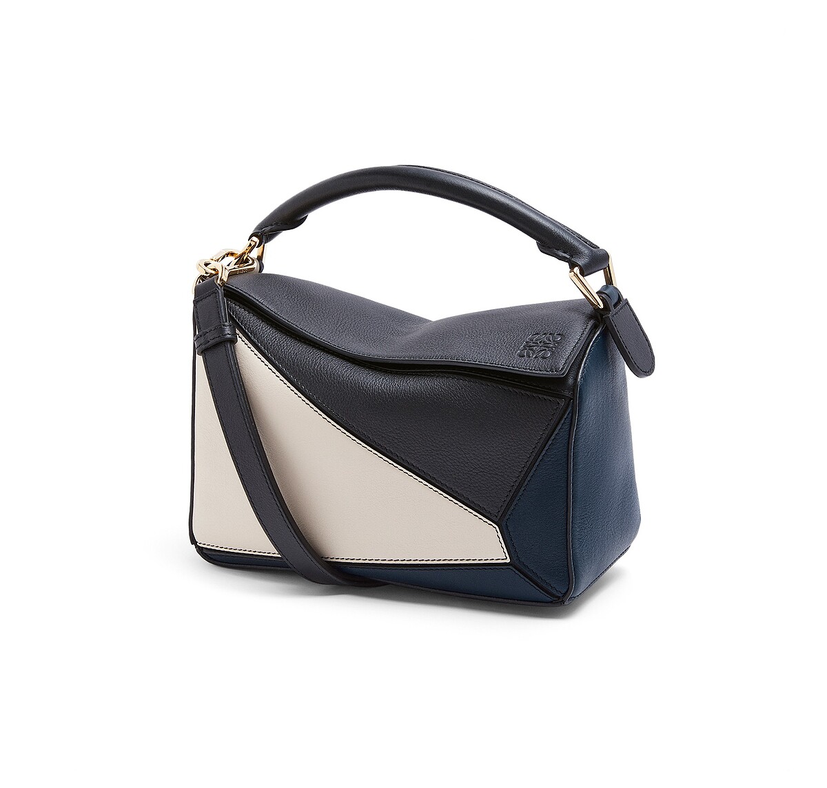 Puzzle經典小牛皮肩背提包，NT97,000