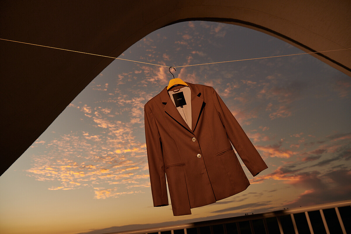 For Her 內袋刺繡拼色西裝外套，NT3,280