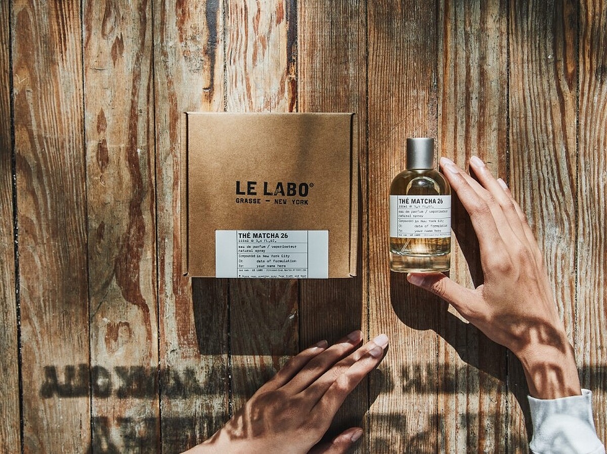 LE LABO 2021年新香水「TH&Eacute; MATCHA 26末茶26 淡香精」情境圖。
