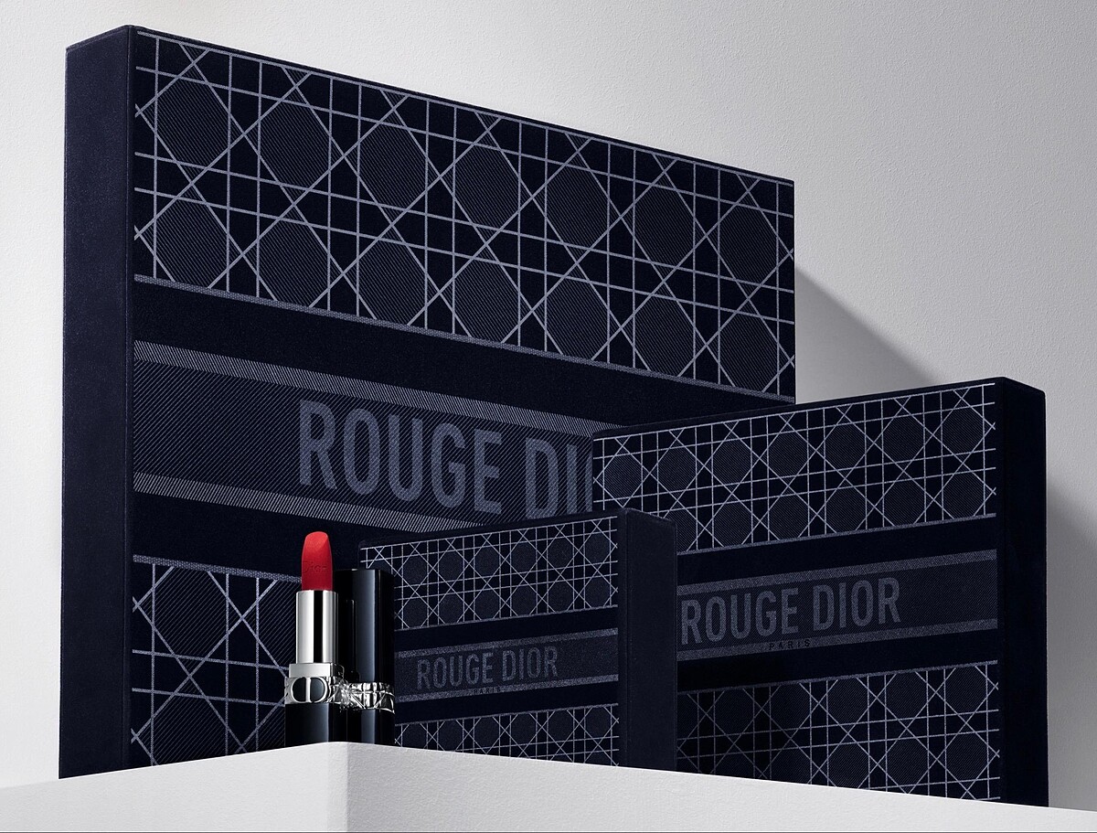 DIOR迪奧2021限量藍星高訂絲絨禮盒。