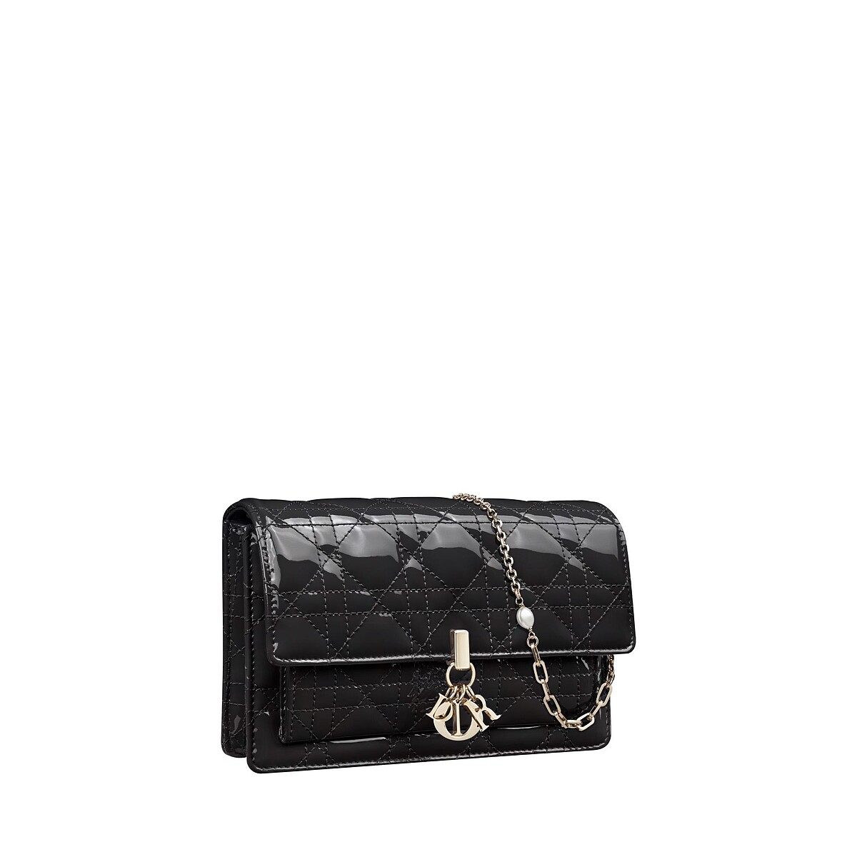 Dior Caro 黑色籐格紋漆皮小牛皮手拿包，NT66,000。