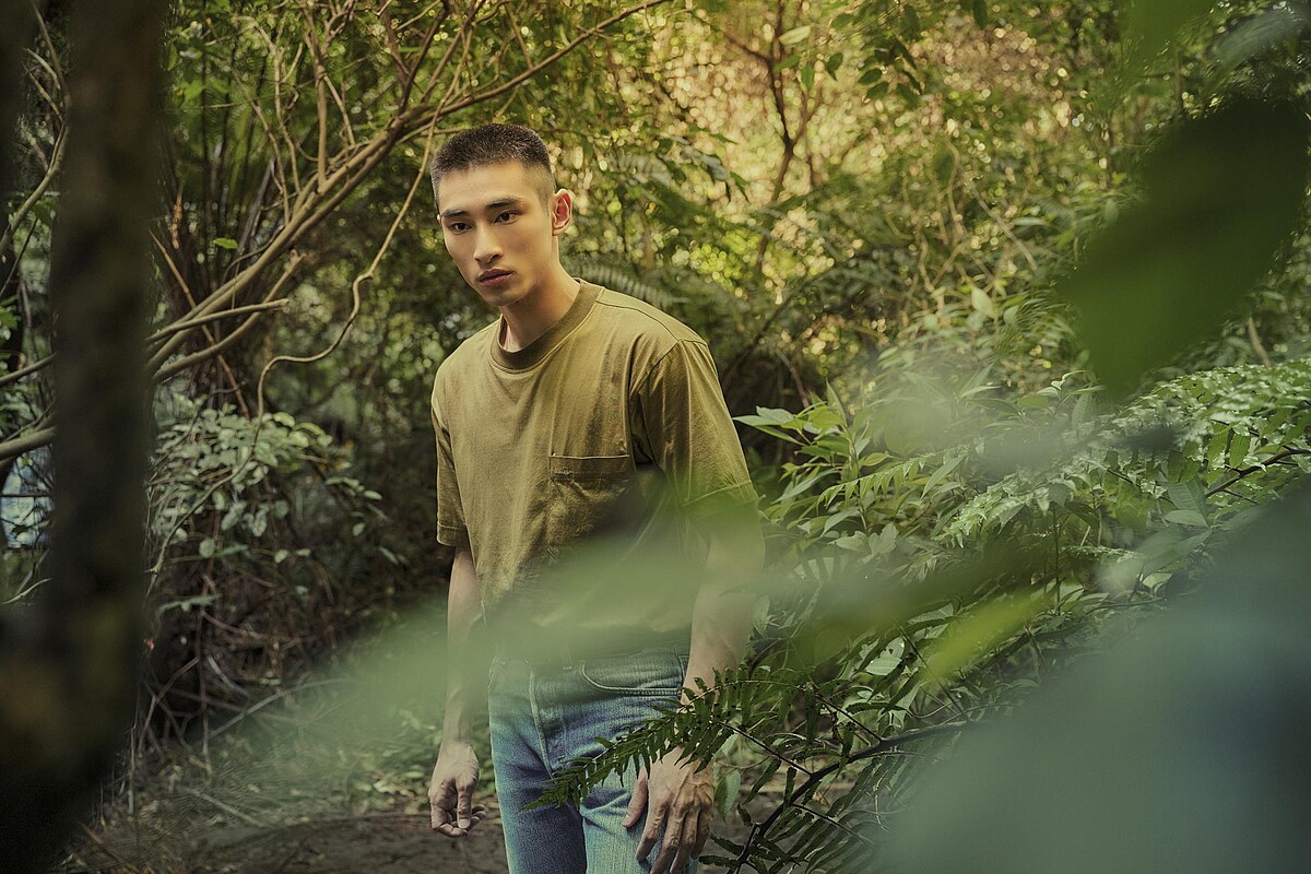 《華燈初上》章廣辰為飾演刑警「李建達」曬黑又減重