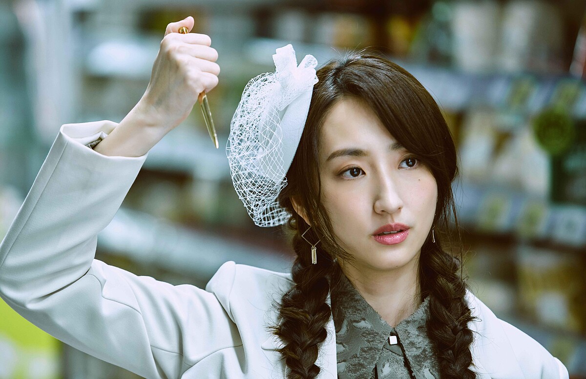 《無神之地不下雨》柯佳嬿「黑化」變惡靈，劇情暗藏玄機