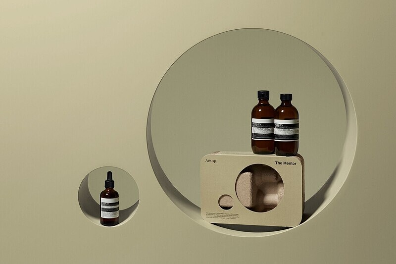 Aesop 2021-2022年度禮盒The Mentor指導者(香芹籽潔面露200ml、香芹籽抗氧化活膚調理液200ml、香芹籽抗氧化高效精華60ml)，NT5,450