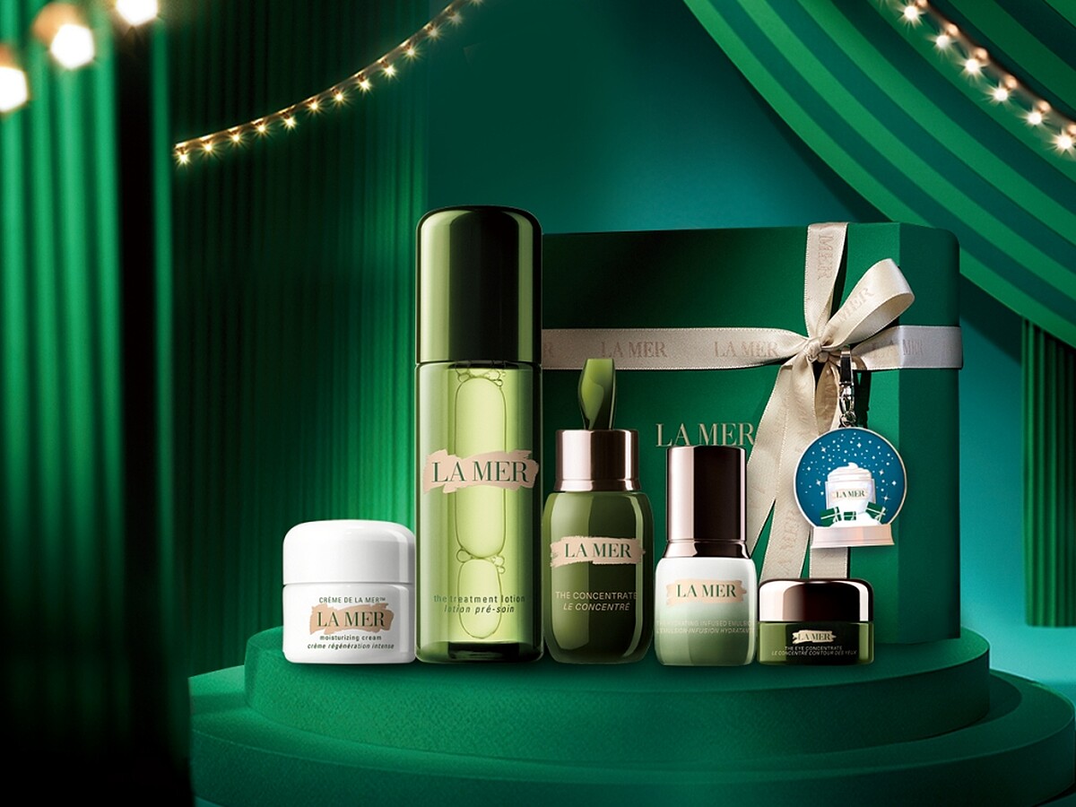 海洋拉娜修護四天后小奢華饗宴(乳霜15ml、濃縮精華露100ml、濃萃雙重修復精華15ml、濃萃修復眼霜5ml、高滲透自律修護乳15ml、聖誕小吊飾、回購四天后正貨禮物券NT500)，NT13,300