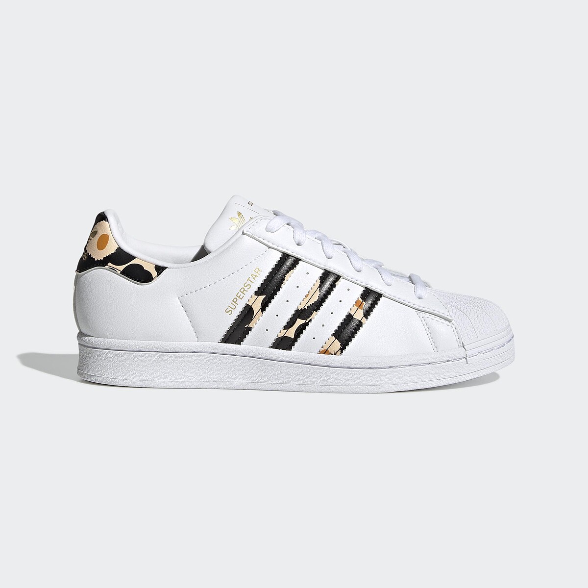 Marimekko X adidas Superstar，NT3,690
