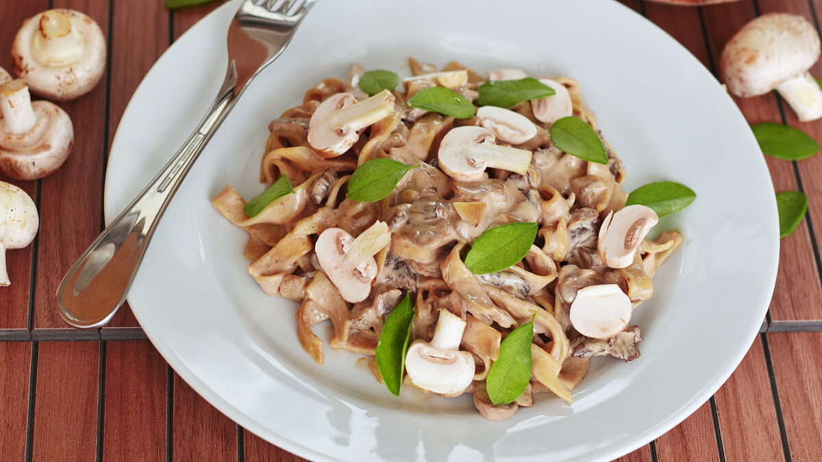 蠔油香菇、綠花椰菜炒鴻喜菇、胡蘿蔔蒜炒蘑菇，3道低脂炒菇菇餐 營養健康又不怕胖！