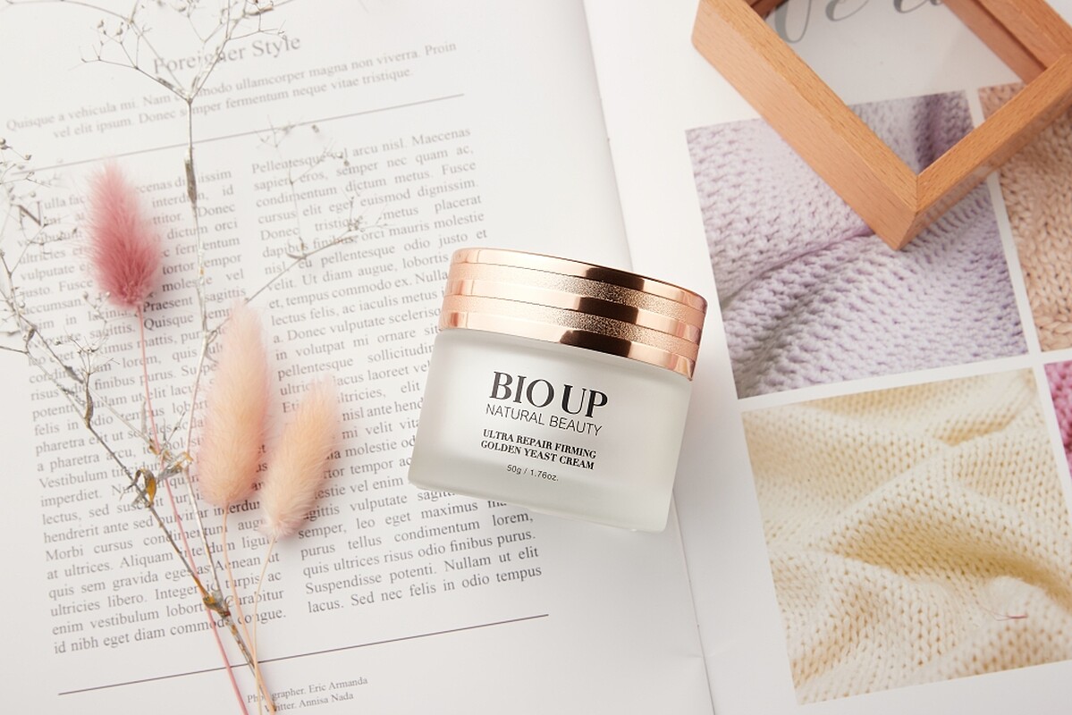 東森自然美BIO UP高純度酒粕胎盤彈潤霜情境。