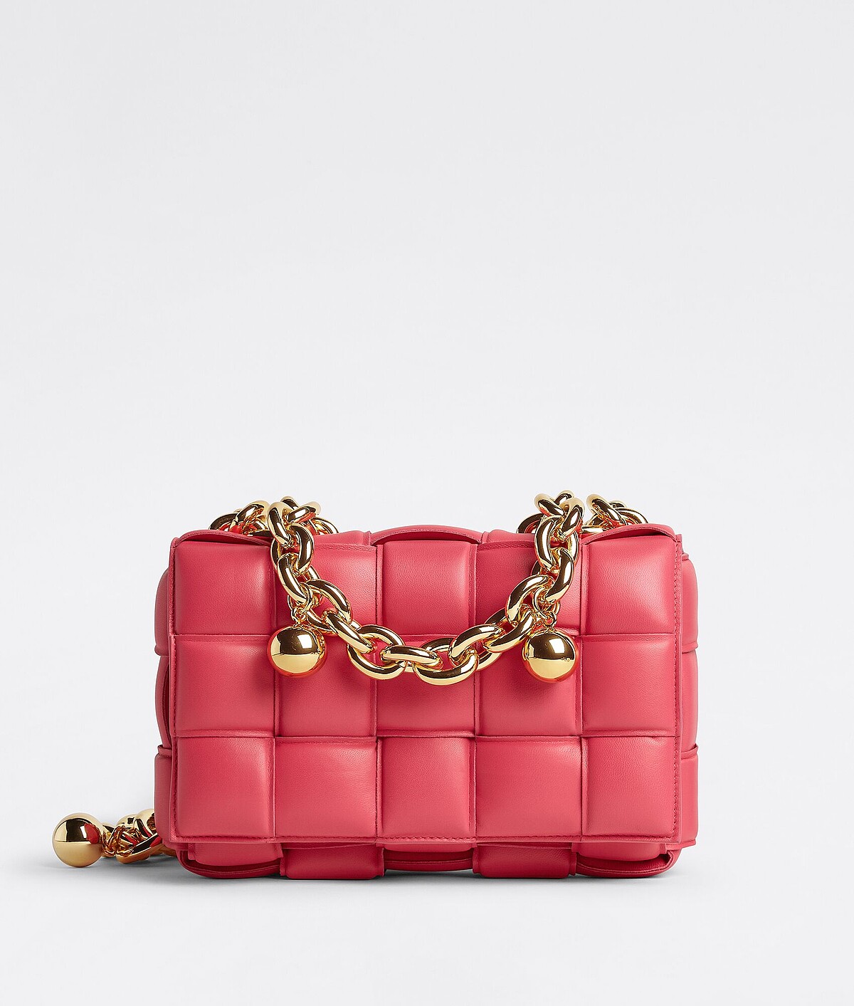 Bottega Veneta Chain Casstte，售價NT$149,300
