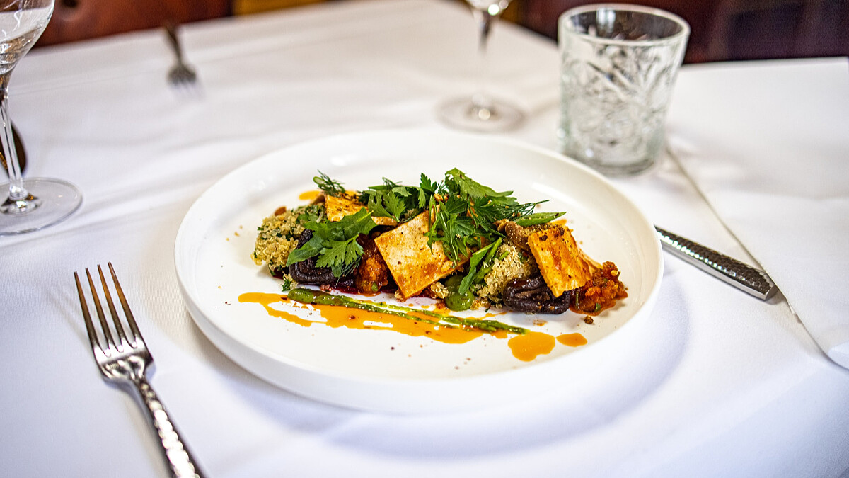 辣椒拌豆腐/紅燒香菇燉豆腐/絲瓜蝦仁野菇豆腐煲/荷包蛋醬拌豆腐/韓式辣白菜豆腐起司焗蛋/滷肉豆腐蛋羹…低脂豆腐的6種花樣吃法來了！