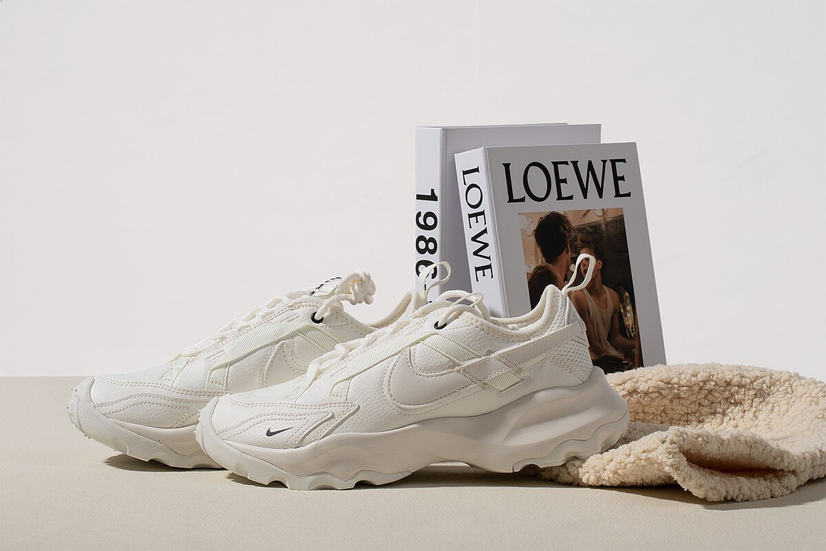 Nike TC 7900，NT4,000