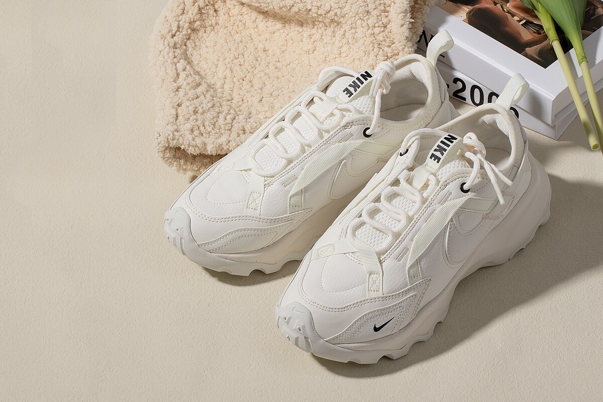 Nike TC 7900，NT4,000