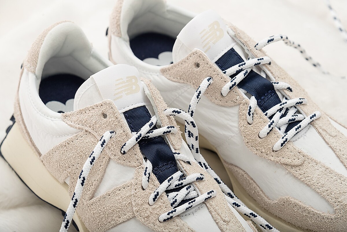 New Balance N327燕麥色，NT3,280