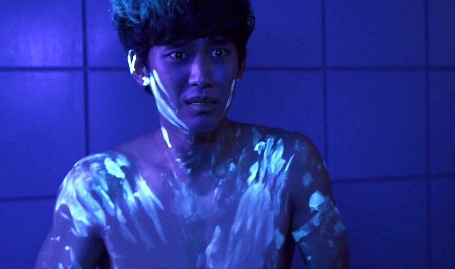 金秀賢 《某一天》全裸畫面超犧牲