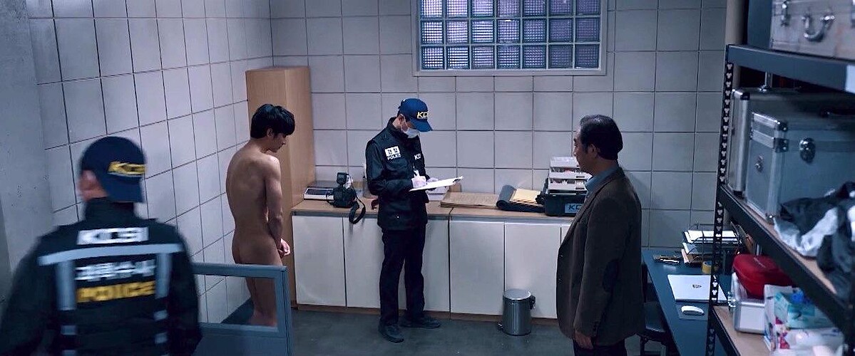 金秀賢 《某一天》全裸畫面超犧牲