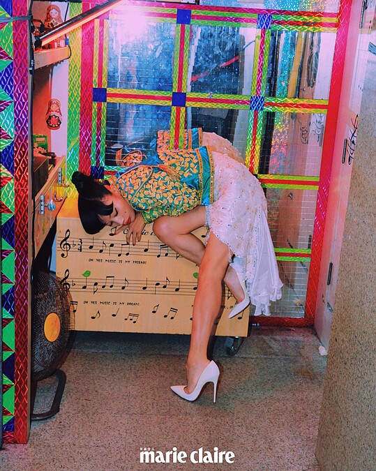 刺繡鬥牛士外套、古董珠繡洋裝，造型私物。 