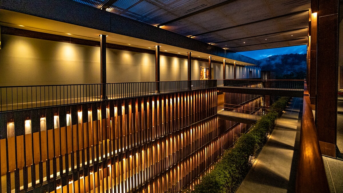 光影格柵－夜晚