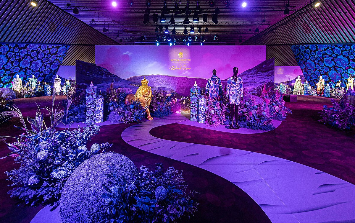 台北「皇家禮炮21 年新奢時尚系列&mdash;藍玫瑰限定版」發表現場。