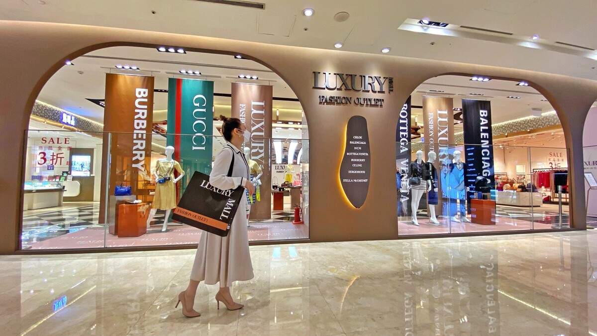 全亞洲獨家進駐的Luxury Mall,匯集20大國際精品歐洲直送。
