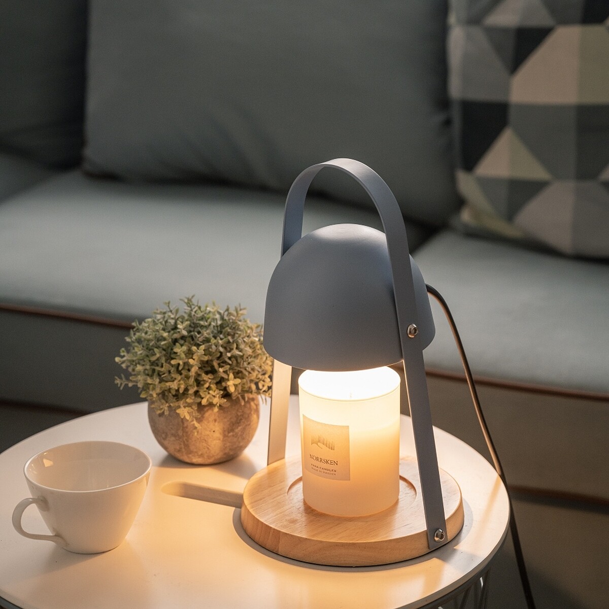 Vana Candles香氛蠟燭暖燈北歐圓頂款(極簡白、神秘黑、灰霧藍)，NT2,490