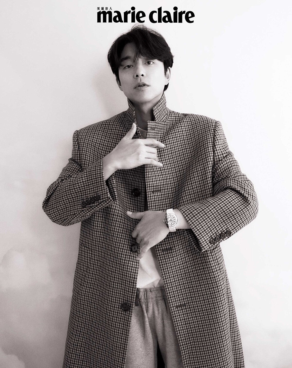 白色與黑色高抗磨陶瓷及精鋼錶殼、白色與黑色漆面錶盤，搭載Caliber 12.1自動上鍊機械機芯J12 Paradoxe 腕錶，CHANEL。 