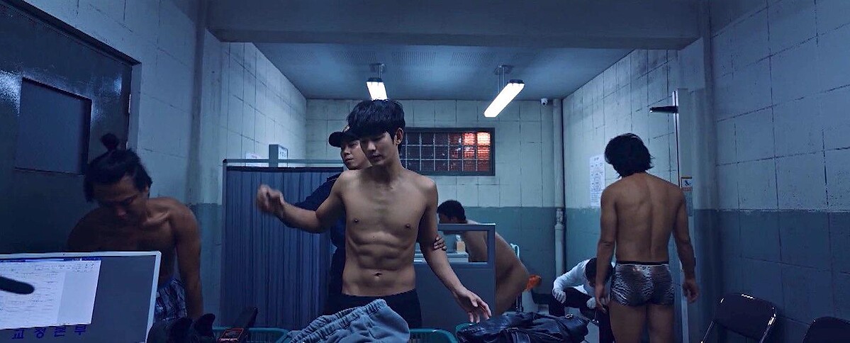 《某一天》金秀賢 為戲全裸犧牲