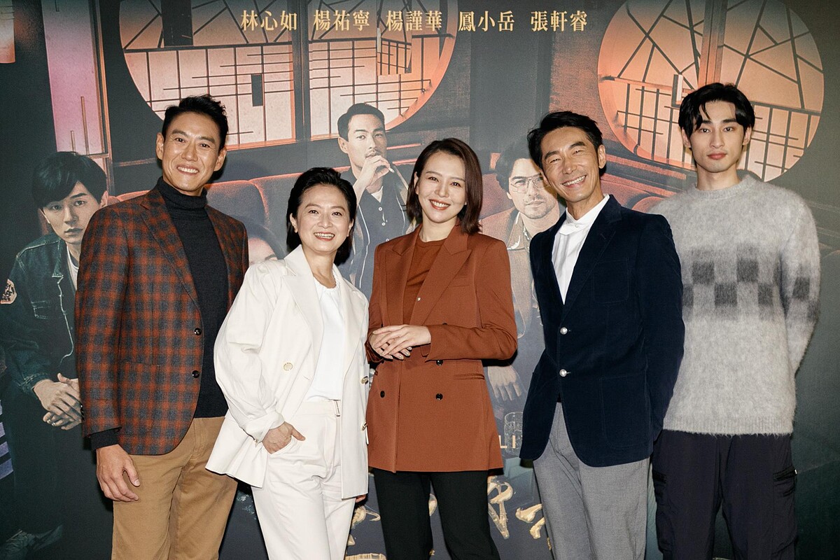 《華燈初上》加賀美智久（左起）、謝瓊煖、劉品言、李李仁、章廣辰出席媒體茶敘