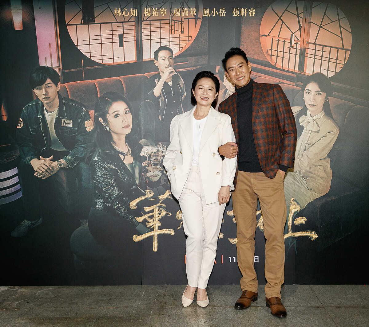 《華燈初上》謝瓊煖（左）、加賀美智久都是第一次演床戲，獻螢幕初吻