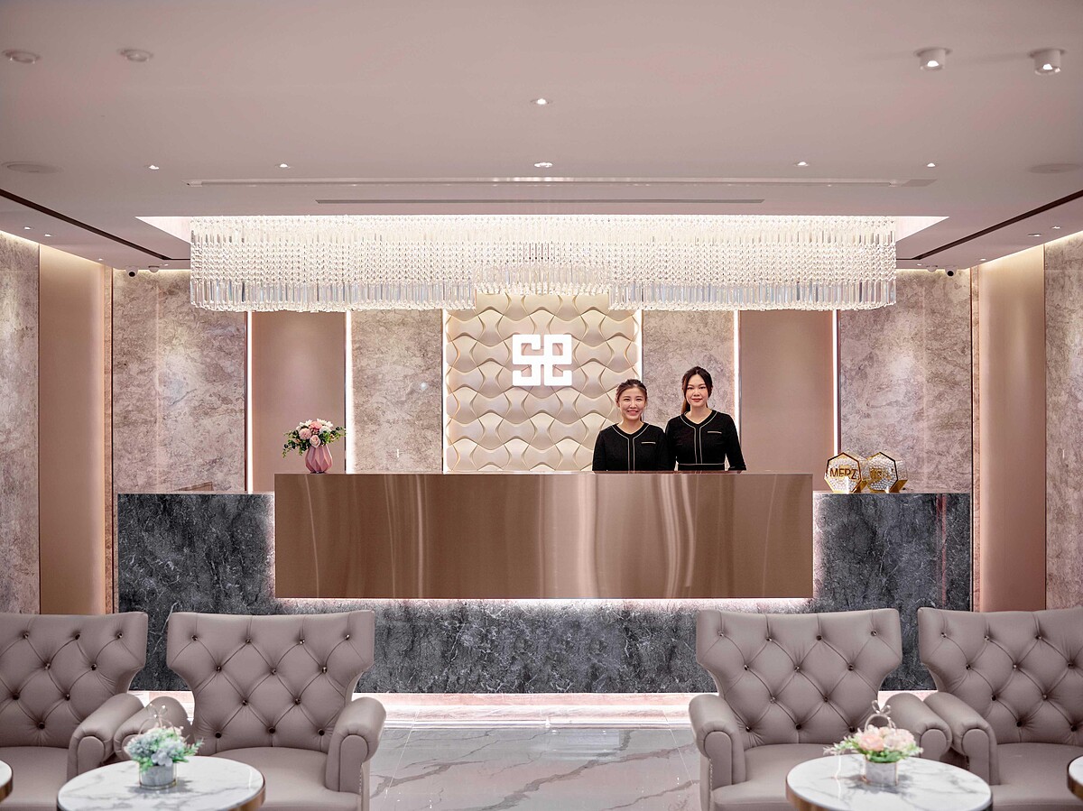 台北站前館接待櫃台