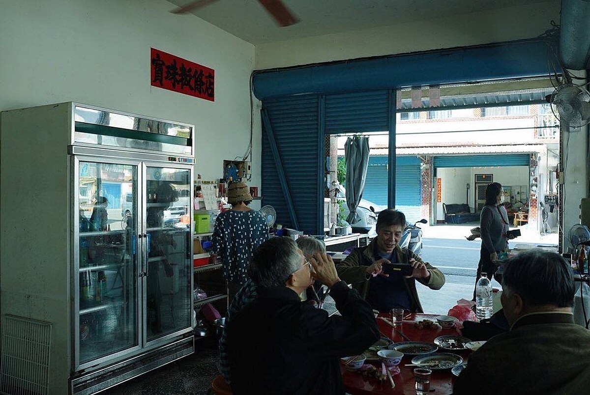 在當地是熱門的餐飲店。