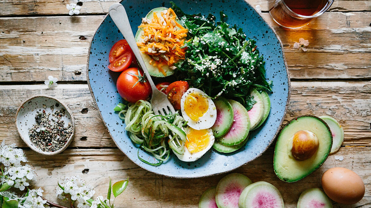 日式滑蛋雞腿/高麗菜炒蛋/醬拌荷包蛋豆腐，3道美味低脂蛋料理來了！