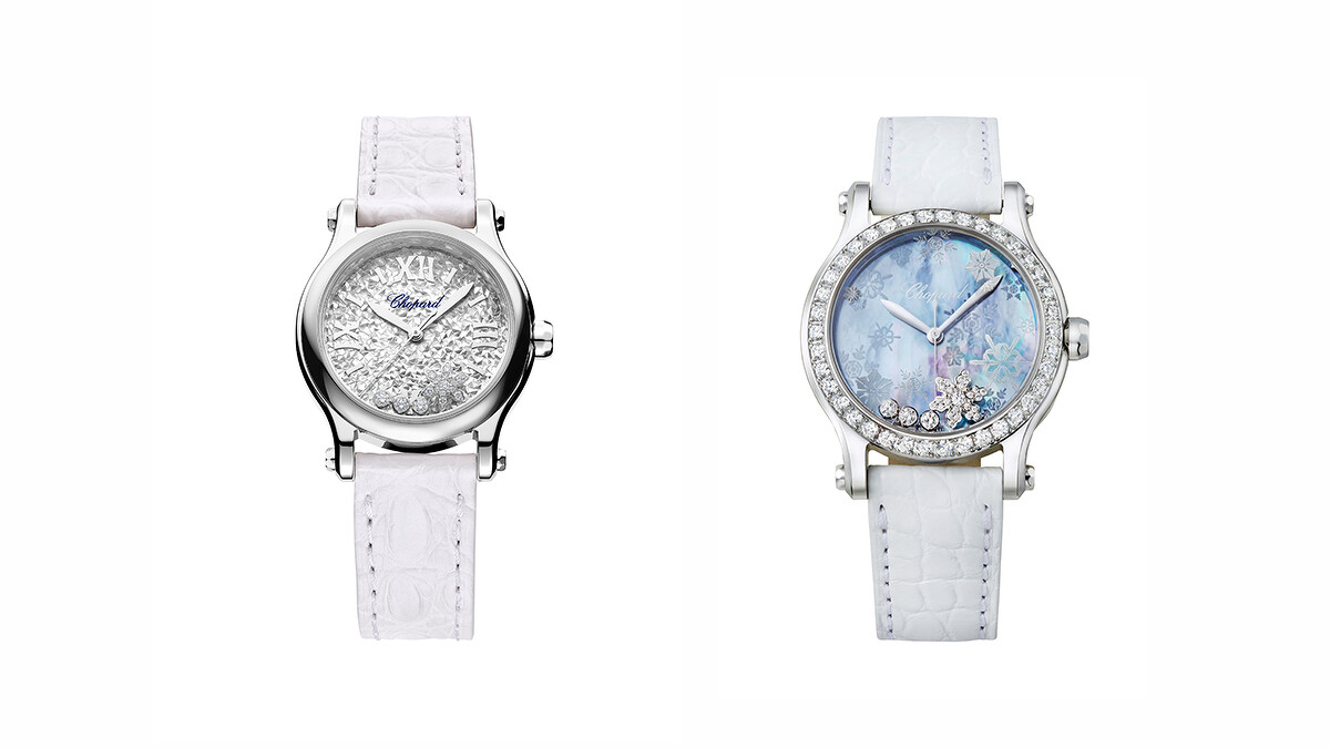 (左)Happy Snowflakes精鋼腕錶,錶徑30毫米,自動上鍊機芯,以珍珠母貝鑲嵌雪花綴飾,綴以符合倫理道德標準的三顆活動鑽石與18K白金鑲嵌雪花,搭配白色鱷魚皮錶帶;(右)Happy Snowflakes精鋼腕錶,自動上鍊機芯,錶殼鑲嵌鑽石,淡藍色珍珠母貝面盤,綴以符合倫理道德標準的三顆活動鑽石與18K白金鑲嵌雪花,搭配白色鱷魚皮錶帶。