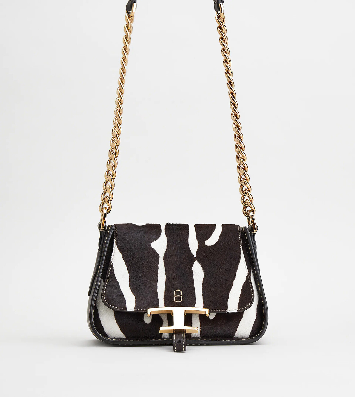 Tod's T Timeless 斑馬紋牛毛金屬鍊包，NT68,000。