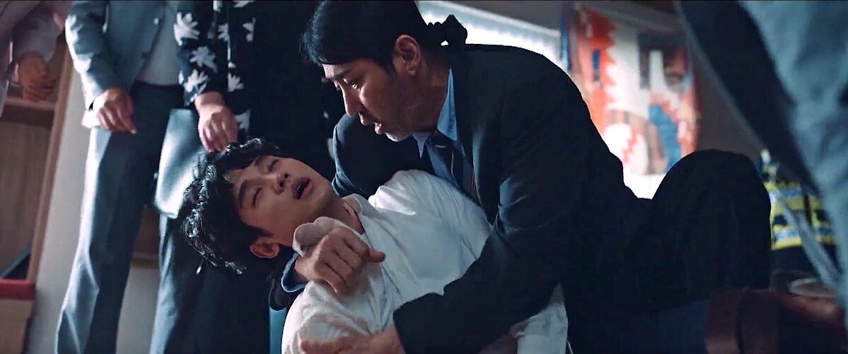 金秀賢《某一天》暈厥兇案現場!車勝元 面對險境沒在怕!