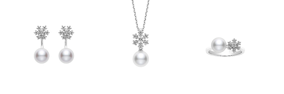 MIKIMOTO 雪花造型珍珠鑽石耳環，NT72,600、MIKIMOTO雪花造型珍珠鑽石墜鍊，NT56,000、MIKIMOTO 雪花造型珍珠鑽戒，NT55,000。