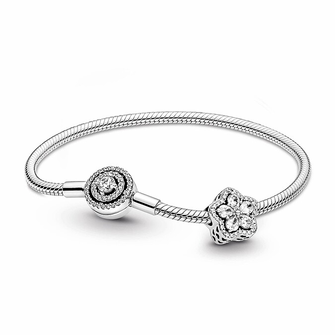 璀璨雪花手鏈串飾套組NT5,380 (原價NT6,560)