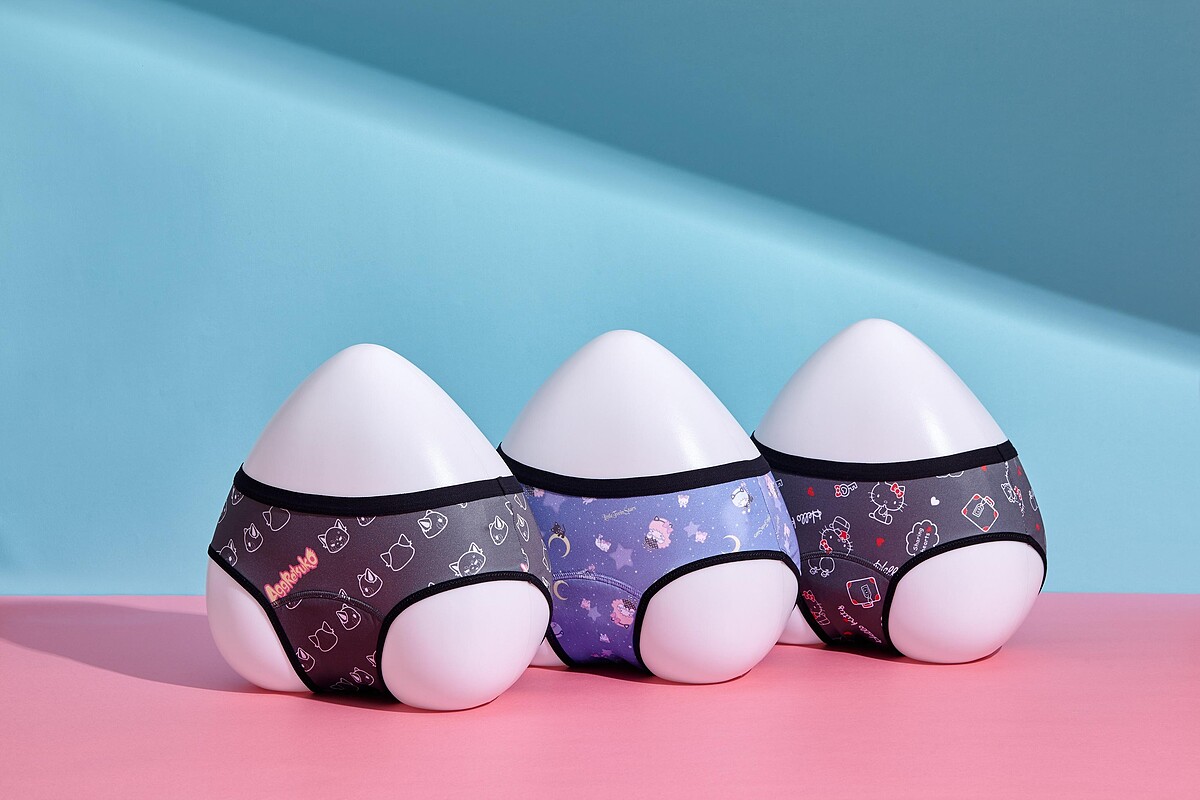 2021年月亮褲X三麗鷗聯名系列組合，以萌度滿分的可愛滿版印花布料為主要視覺設計重點。