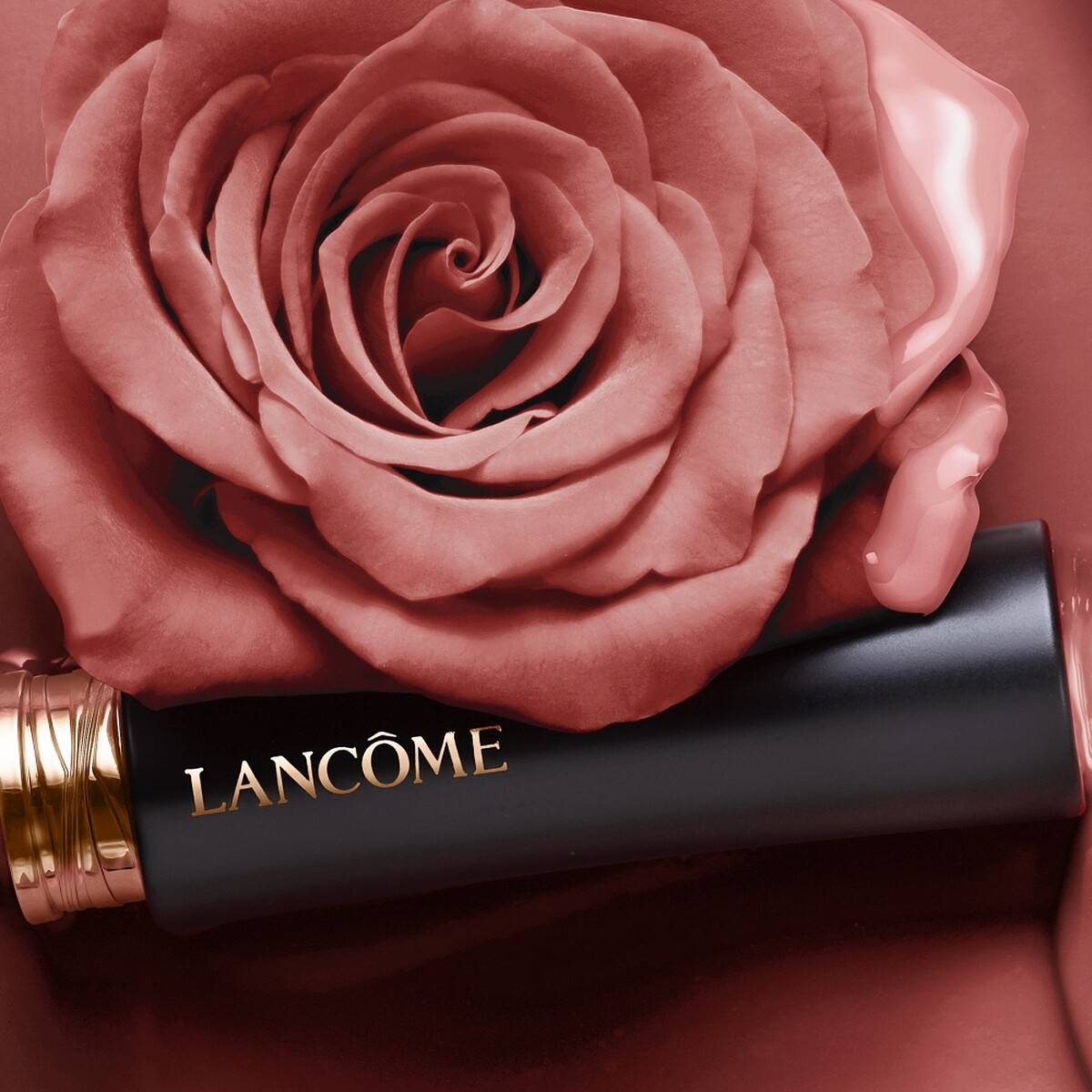 蘭蔻L'Absolu Rouge絕對完美唇膏系列情境圖。