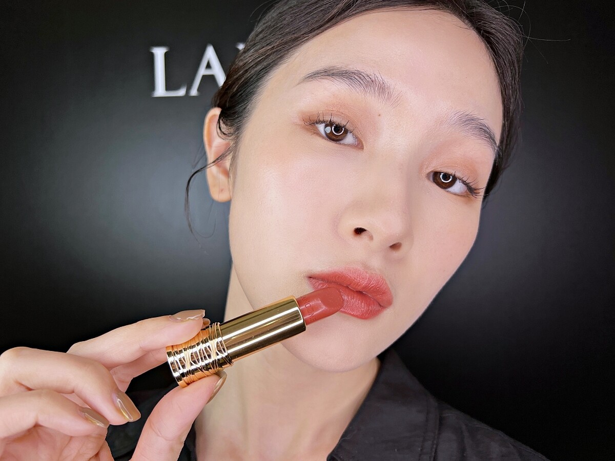 蘭蔻絕對完美唇膏絲緞霜感#274實擦試色。