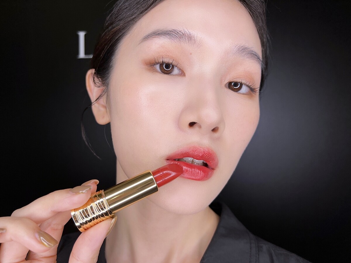 蘭蔻絕對完美唇膏絲緞霜感#295實擦試色。